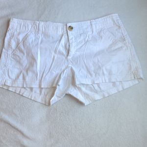 White shorts size 5
